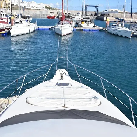 Luxury Yacht Kamikara 보트호텔