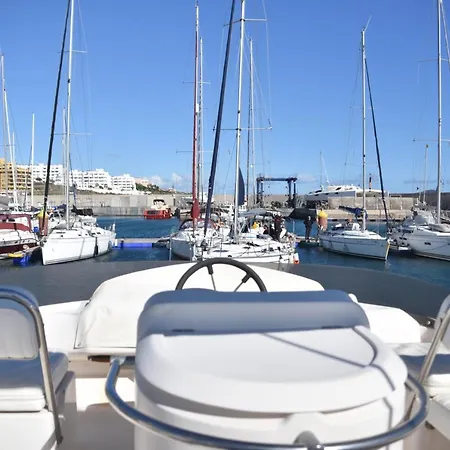 Luxury Yacht Kamikara * 산미겔데아보나