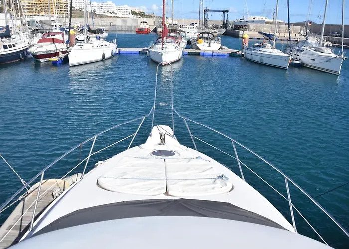 Luxury Yacht Kamikara Ботель