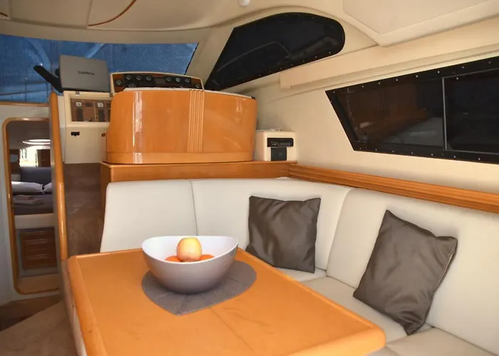 Luxury Yacht Kamikara Ботель Сан Мигель