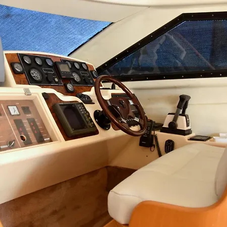 Úszó hotel Luxury Yacht Kamikara San Miguel de Abona