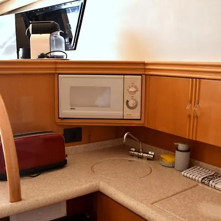 Úszó hotel Luxury Yacht Kamikara San Miguel de Abona