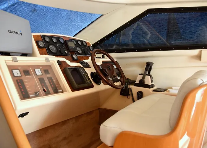 Botel Luxury Yacht Kamikara San Miguel de Abona